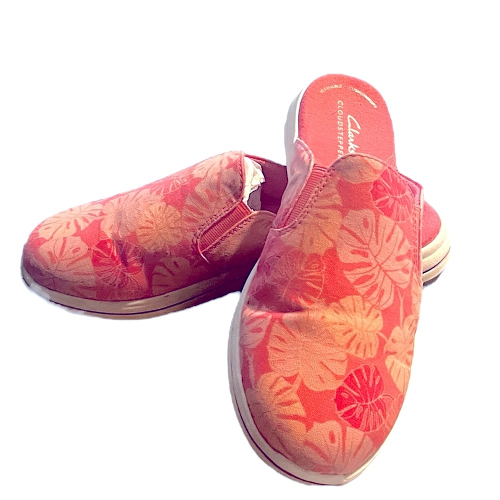 Clarks Breeze Shore Cloudstepper Slip-ons